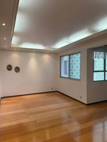 Apartamento para venda tem 159 metros quadrados com 4 quartos