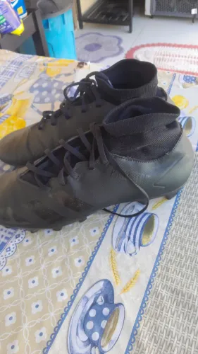 Chuteira de Campo Adidas Predator Preta