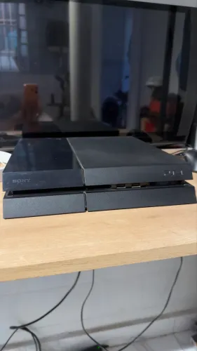 Playstation 4 + 3 controles + 11 jogos e acessorios