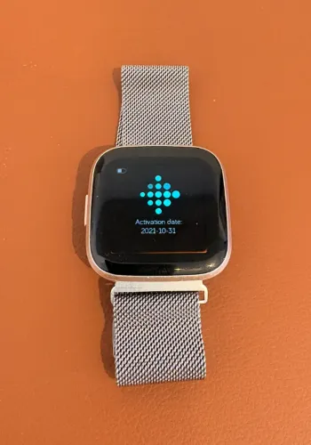 Smartwatch Fitbit Versa 2 - Usado