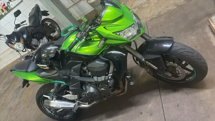 Z750 moto esportiva alta cilindrada