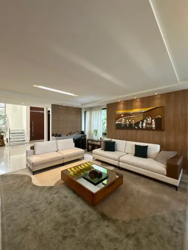 Casa de alto padrão com 4 suítes l 400m2 l Condomínio fechado