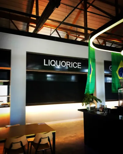 Restaurante consolidado no melhor FoodHall de Floripa.