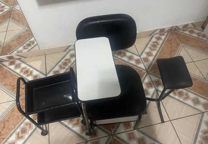 Cadeira Cirandinha + Carrinho Organizador + Tripé de Pedicure