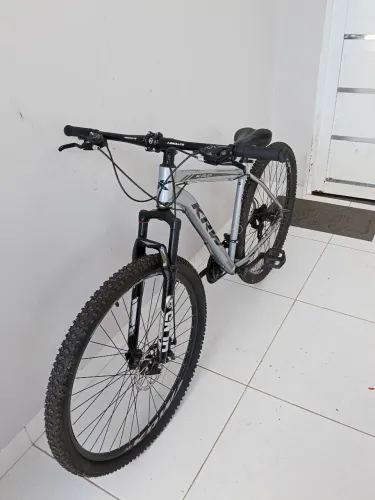 Bicicleta 29 seminova 