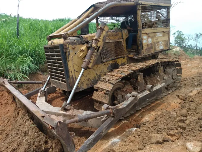 TRATOR D6D