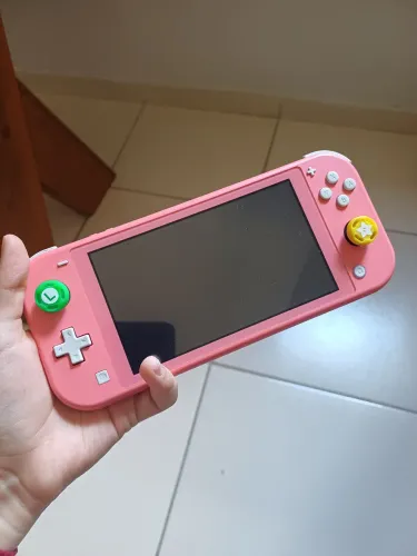Nintendo Switch Lite 32GB + Acessórios