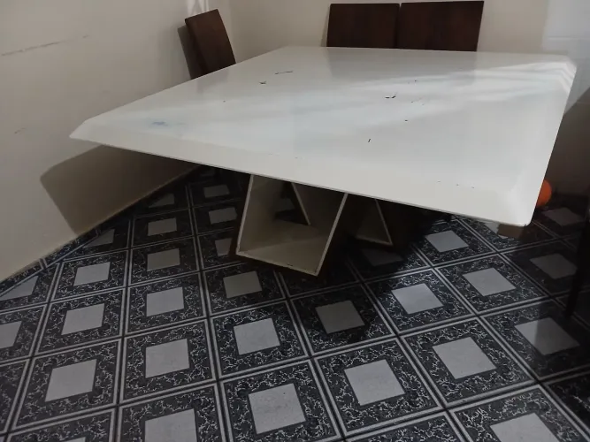 Mesa moderna