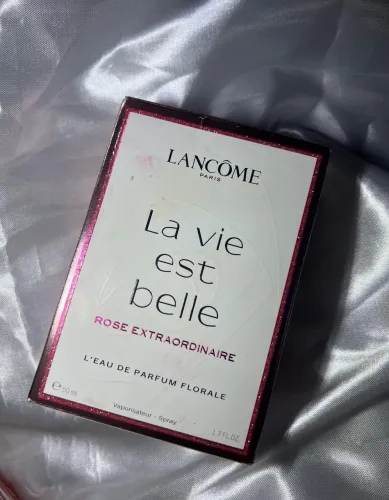 Perfume Lancôme La Vie Est Belle Rose Extraordinaire Feminino Eau de Parfum 50ml