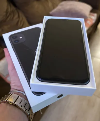 Vendo IPhone 11 R$ 700,00