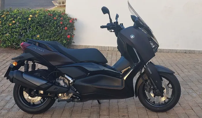 Xmax 300