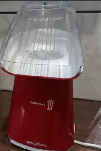 Pipoqueira Elétrica Britânia vermelha