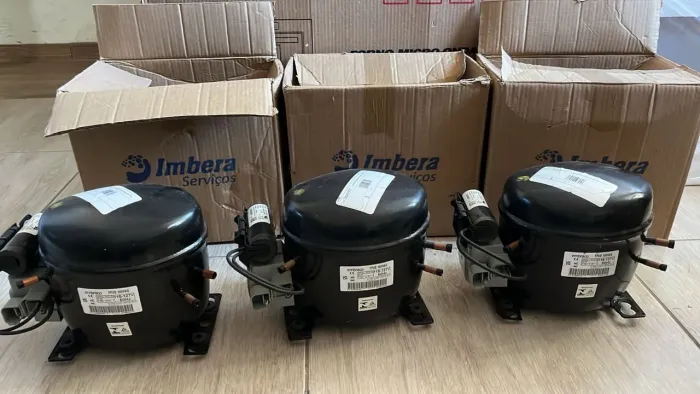 VENDO COMPRESSOR DE FREEZER 127V EMB FFUS100HAK