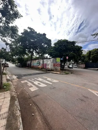 Imóvel para locação tem 200 metros quadrados em Salgado Filho - Belo Horizonte - MG