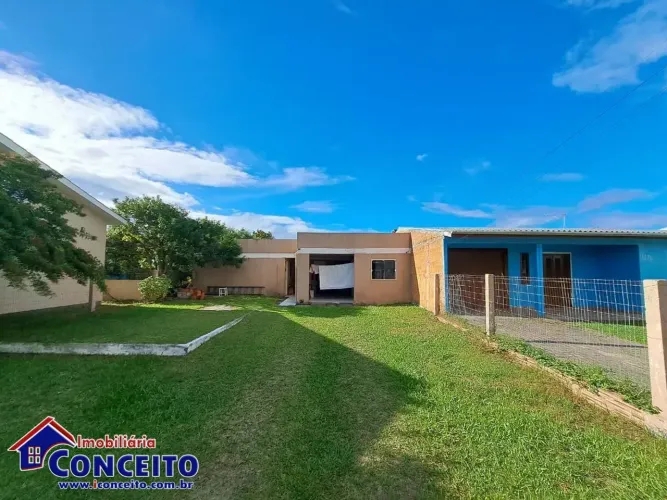 C82 - Imóvel composto por 04 kitnets no Balneário Mariluz
