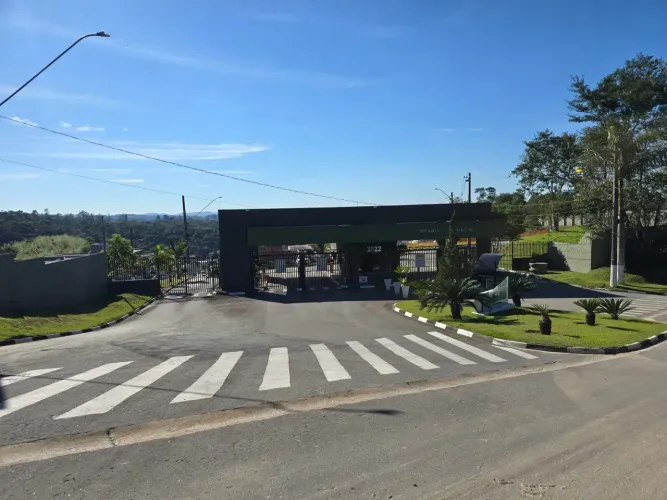 Lote/Terreno para venda possui 379 metros quadrados em Parque Dom Henrique - Cotia - São P