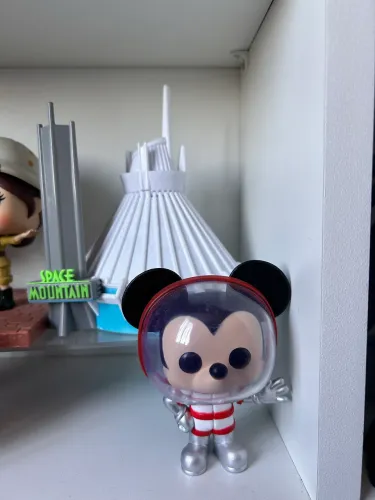 Funko pop Mickey Space moutain