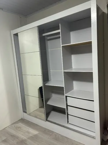 Guarda Roupa mdf branco grande porta espelhadas