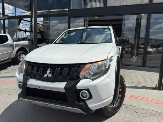 Mitsubishi L200 Triton Sport GLS 2.4 CD Diesel Aut. 2021