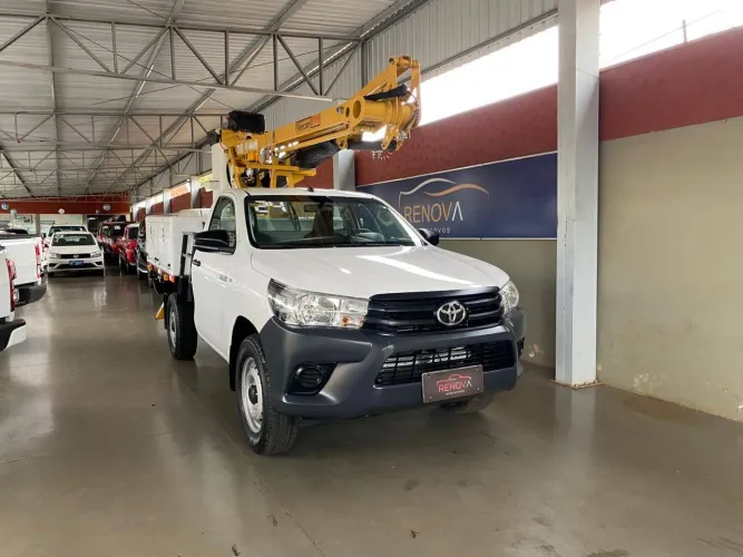 Toyota Hilux CS 4X4 2.8 TDI Diesel Mec. 2024