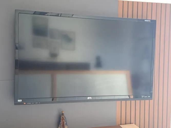 Tv sti fullHD 40 polegadas