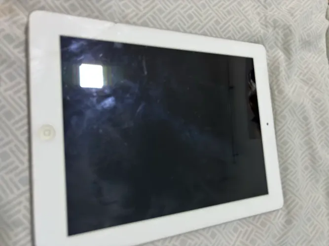 iPad 4ª geração de 16 GB.