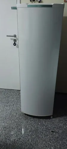 Geladeira Cônsul semi nova oportunidade não entrego retirar no bairro Meireles