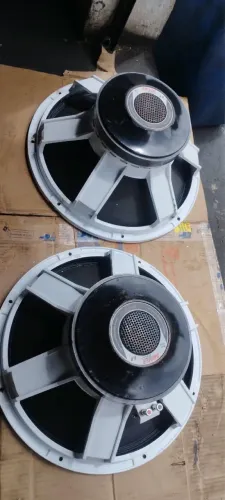Falante triton shiver 3.8 1900RMS de potência