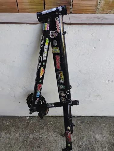 Quadro bike Caloi tra aro 26 com aro montado traseiro 