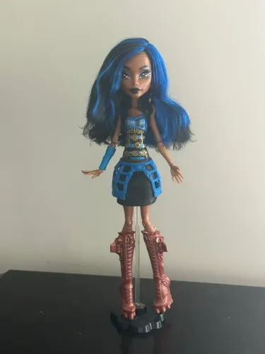 Monster high ghouls alive robecca