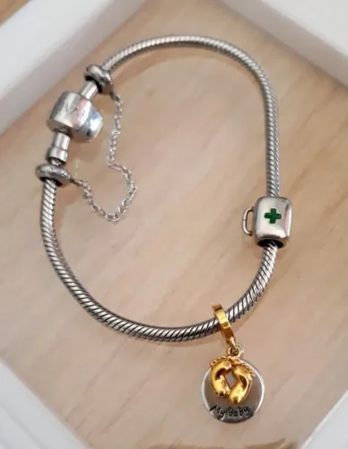 Pulseira Life Sua História com Pingente My Baby(Ouro) e Separador Medicina - Vivara