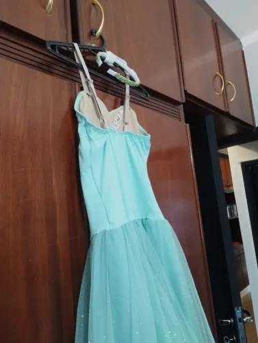 Vestido Infantil Verde Tiffany com Tule Brilhante - Delicadeza e Encanto Entrega
