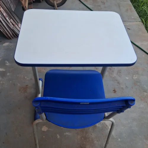 Kit escolar individual Mesa e Cadeira