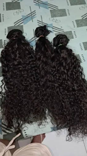 Cabelo 300 gramas faz a cabeça toda 200,00 60cm
