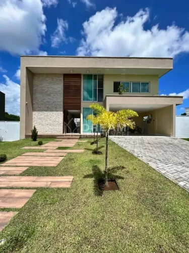 Imóvel para venda possui 420 metros quadrados com 5 quartos em Várzea - Recife - PE