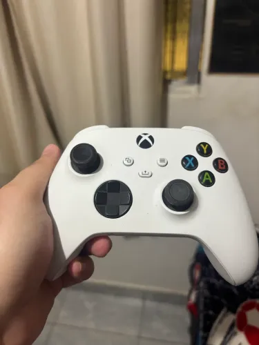 Controle Xbox branco S/X - Robot white 