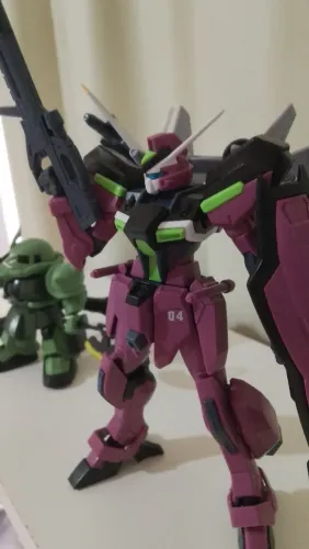 Gundam Dois Model Kits Montados HG Windam SD Zaku