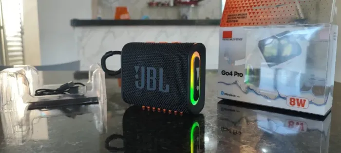 Caixa De Som Bluetooth Portátil Potente Tws Com Rádio Rgb Caixinha Resistente a água Ipx67