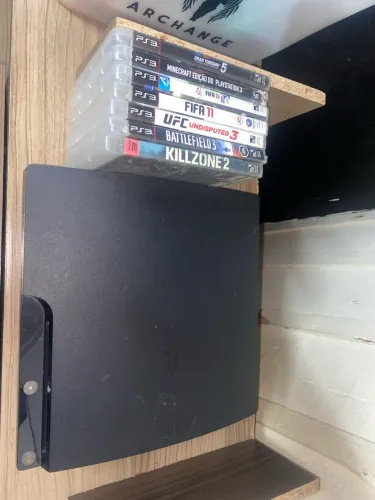 PlayStation 3 com jogos - para concerto ou venda de peças