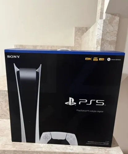 Playstation 5 midia digital versão 825gb com dois controles