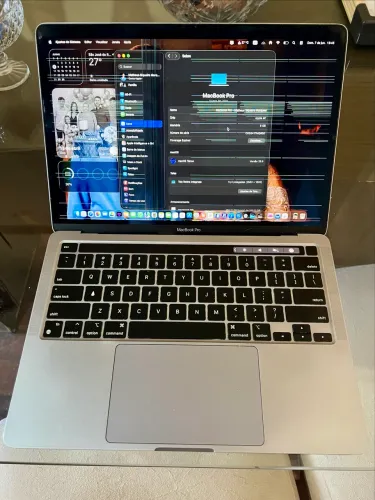 MacBook Pro M1 A2338 8GB RAM 256GB SSD