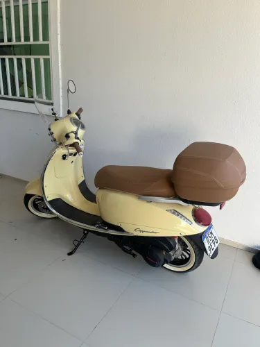 Vendo Motorino Cappuccino italiana nunca usada. 