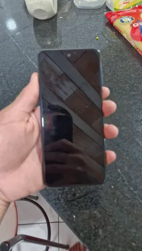 CELULAR COM CAIXA E CARREGADOR ORIGINAL ,PARA RETIRADA DE PEÇAS