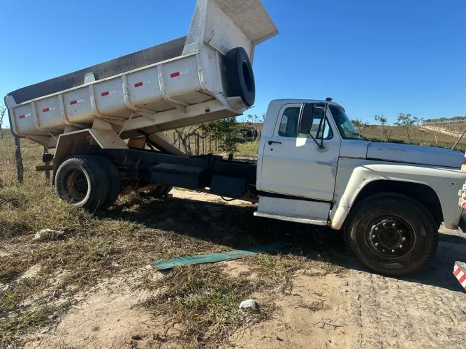 Caçamba Ford F 14000