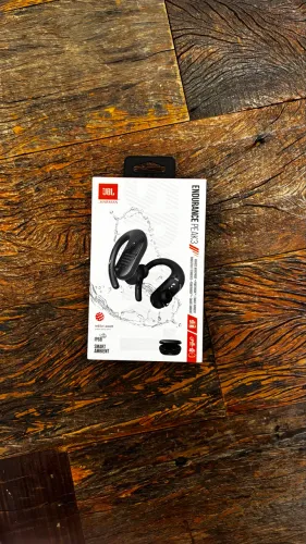 Fone JBL LACRADO