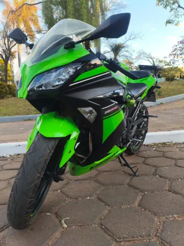 Kawasaki ninja300 Edição Especial