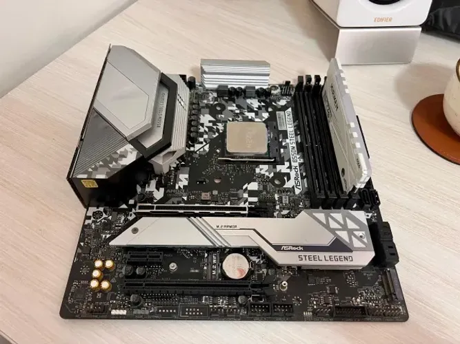 Kit Upgrade B550M Steel Legend + Ryzen 5 5600 + 1x16gb Hiriken 3200mhz RGB