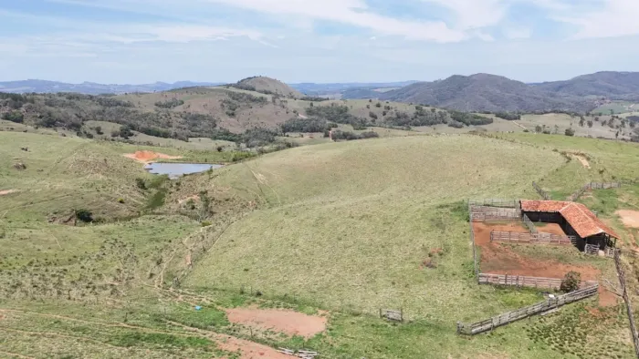 *EXCELENTE FAZENDA A VENDA EM CAPÃO BONITO - SP* ?? Formação: Pecuária de Corte Área Total