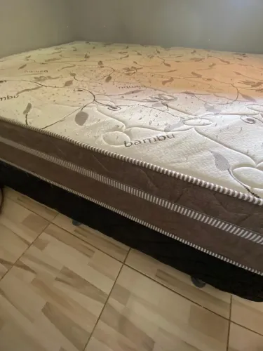 Cama Queen