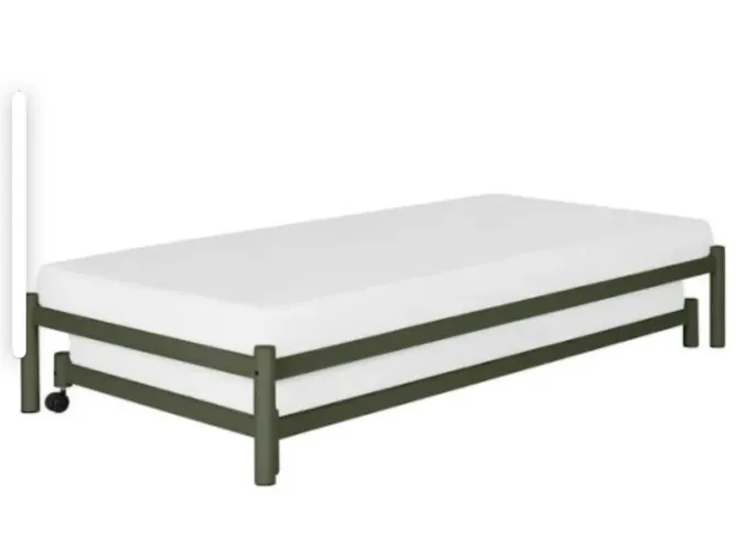 Cama de ferro com auxiliar. PAGAMENTO SÓ PESSOALMENTE. 